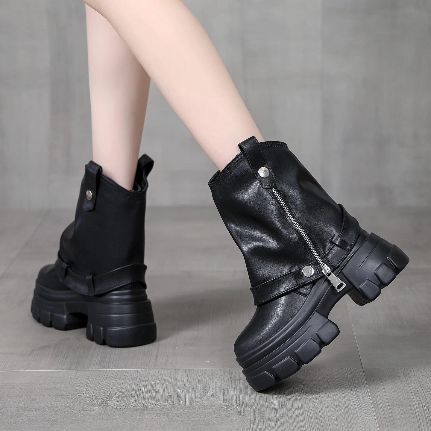 

Women's Snow Boots Autumn Winter New Fashion Thick Sole Platform Ankle Boot 10cm High Heel Inner Height Increase for Petite