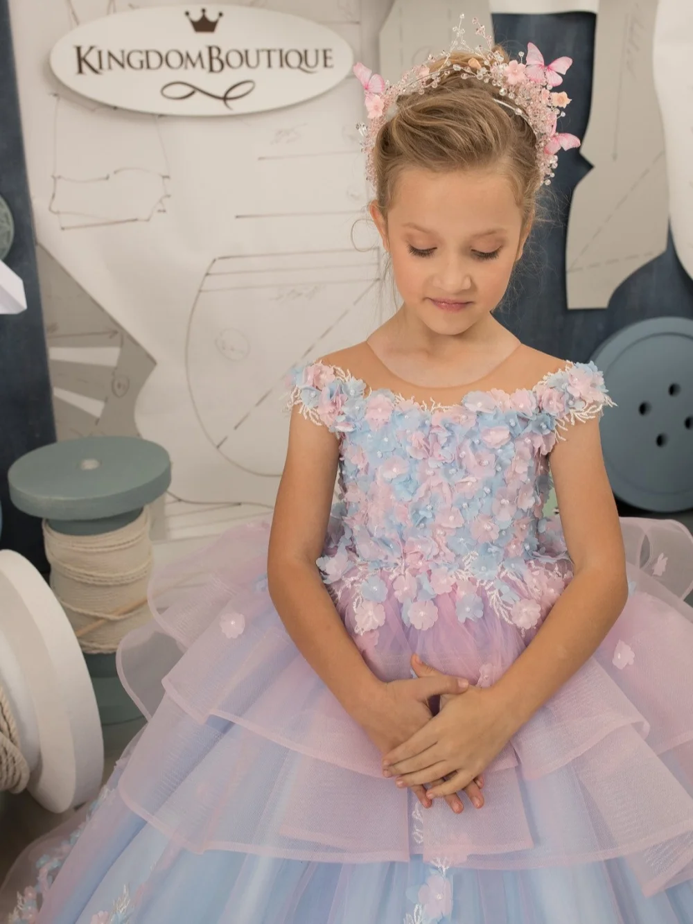 Opulent Charming Lace Appliques Girls Dresses For Birthday Party Puffy Elegant A-line Princess Gown Wedding Guest Clothes