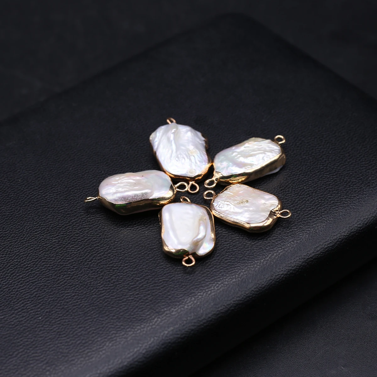 2pc Natural Baroque Pearl Pend - огляд і ціна Baroque Pearl Pendant Necklace Gold