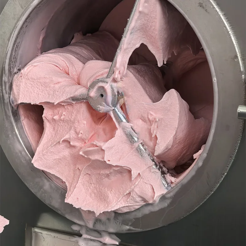 آلة صنع الآيس كريم الصلبة نوع الطاولة MYH-28-2T معدات الإنتاج التجاري متجر شاي الحليب التلقائي 48L/H مطعم البوفيه