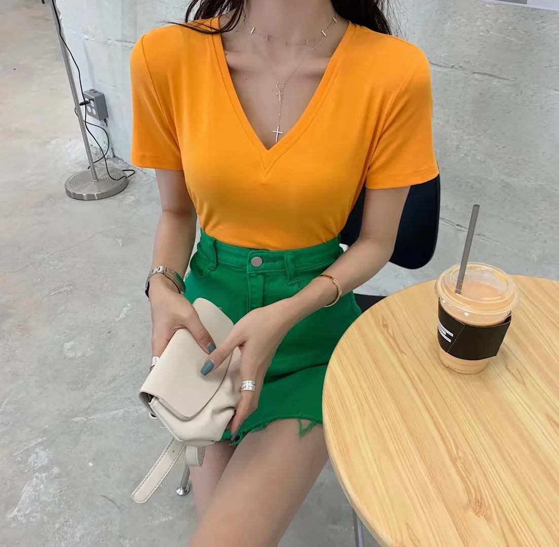 Sexy V-Neck Short Sleeve T-Shirt Women's Simple INS Popular Back Design Splice Quality Commute Style Retro Artistic Summer Re...
