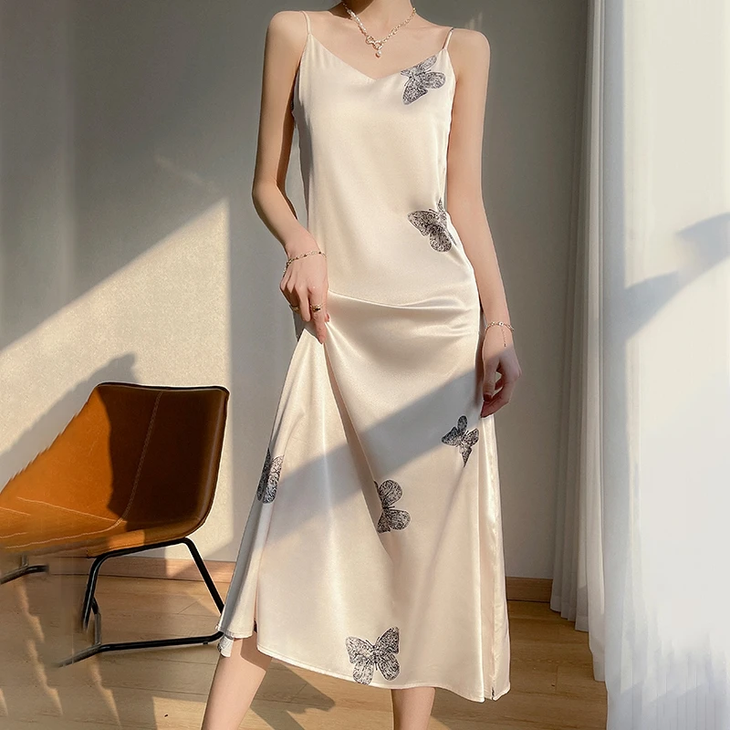 

French High-end Silk Satin Suspender Dress For Women's V-Neck Pullover Floral Long Skirt Sexy and Slimming A-line Skirt Lining