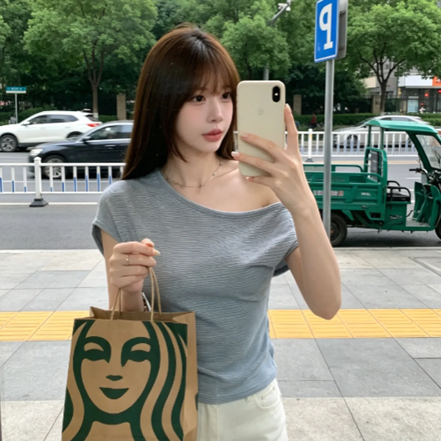 Khaki Color Asymmetrical Shoulder Short Sleeve T-Shirt Women's Summer New Style Atmosphere Youthful Slant Collar Slim Fit Top