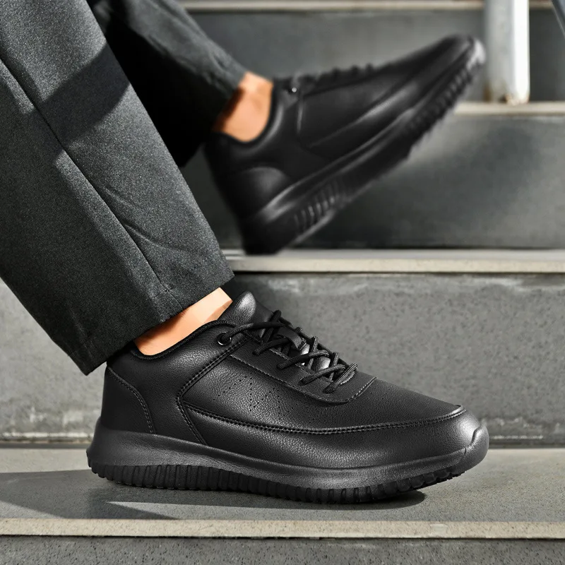 

Обувь шеф-повара, четырехсезонная легкая нескользящая маслостойкая водонепроницаемая мужская кухонная рабочая обувь больших размеров, модная повседневная садовая мужская обувь