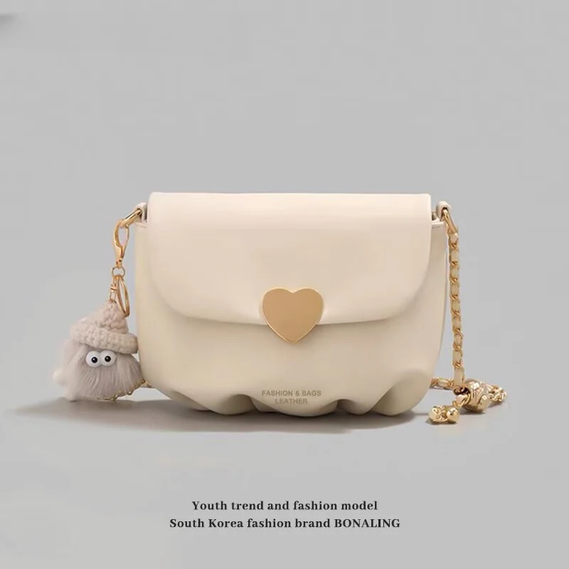 2024 New Versatile Niche Design One-shoulder Crossbody White Commuting Versatile Women's Bag Chain Cloud Bag for Little Dolls