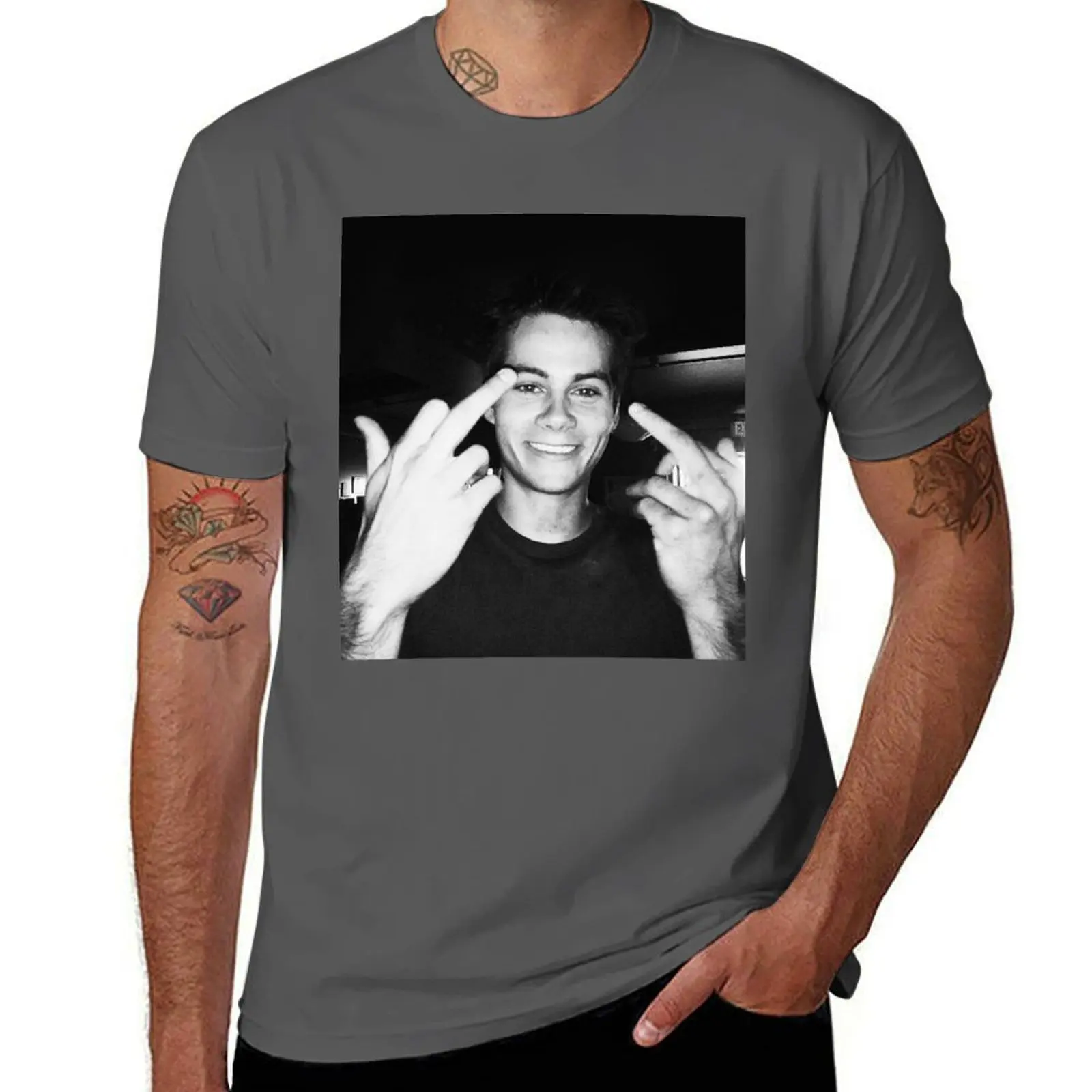 

dylan obrien T-Shirt T-Shirt Plus Size Lightweight Top