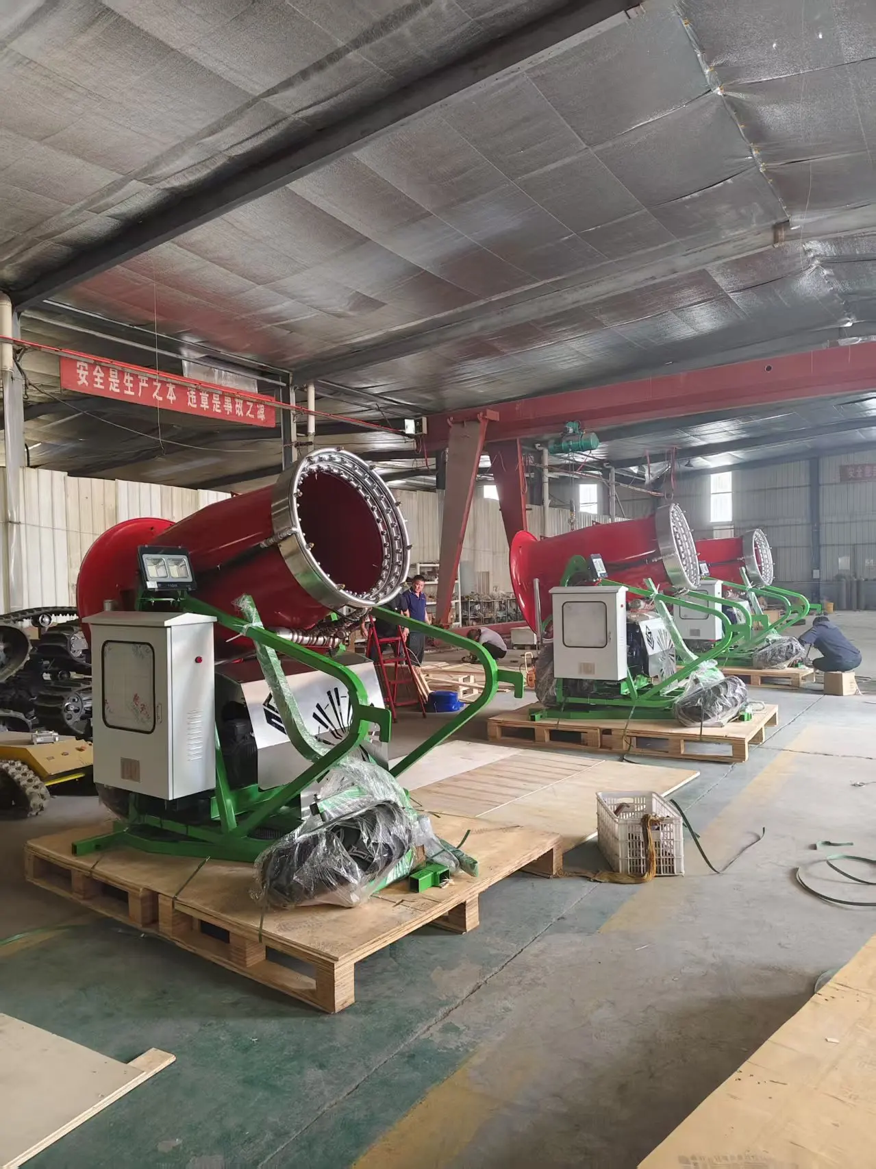Snow sprayer for ski resort Ice rink and snow event belt Remote control system Artificial snow machine Ski resort