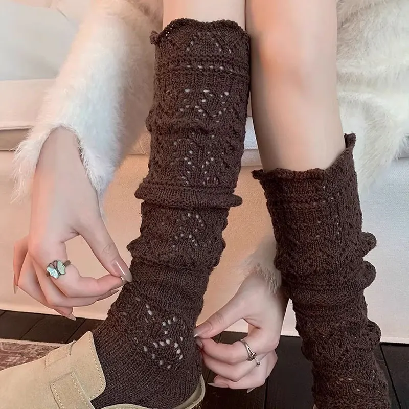 ถุงเท้าถักนิตติ้งแบบยาวสำหรับผู้หญิง เนื้อนุ่ม อุ่นสบาย เหมาะสำหรับใส่ในบ้าน สีพื้น สำหรับฤดูใบไม้ร่วงและฤดูหนาว สวมใส่สบาย ใช้เป็นถุงเท้าสำหรับใส่กับรองเท้าบูทได้