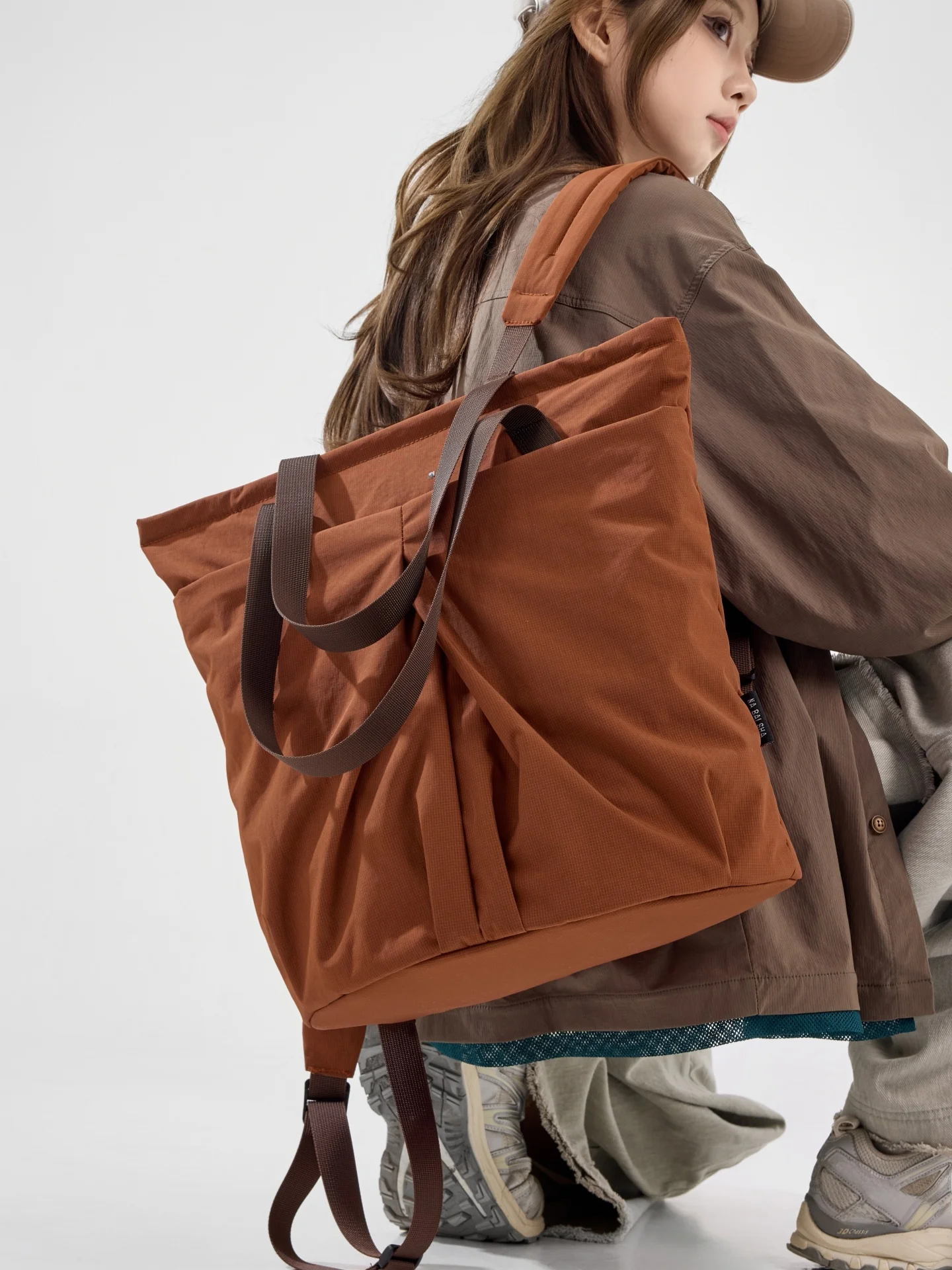 Bolsa de Viagem Maternidade Multifuncional de Grande Capacidade e Leve, Mochila Tote Feminina em Formato de Balde com Sensaçã...