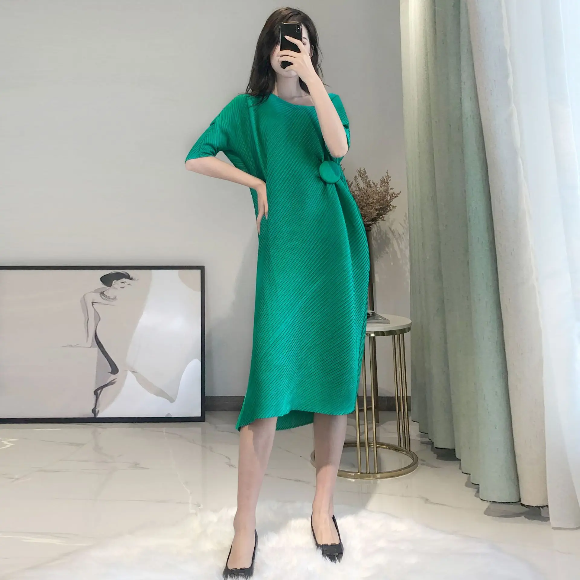 Miyake Pleated Commuter Dress 2024 New Twill O-Neck Half Sleeve Versatile Casual Round Neck Slim A-line Skirt Mid Length Dress