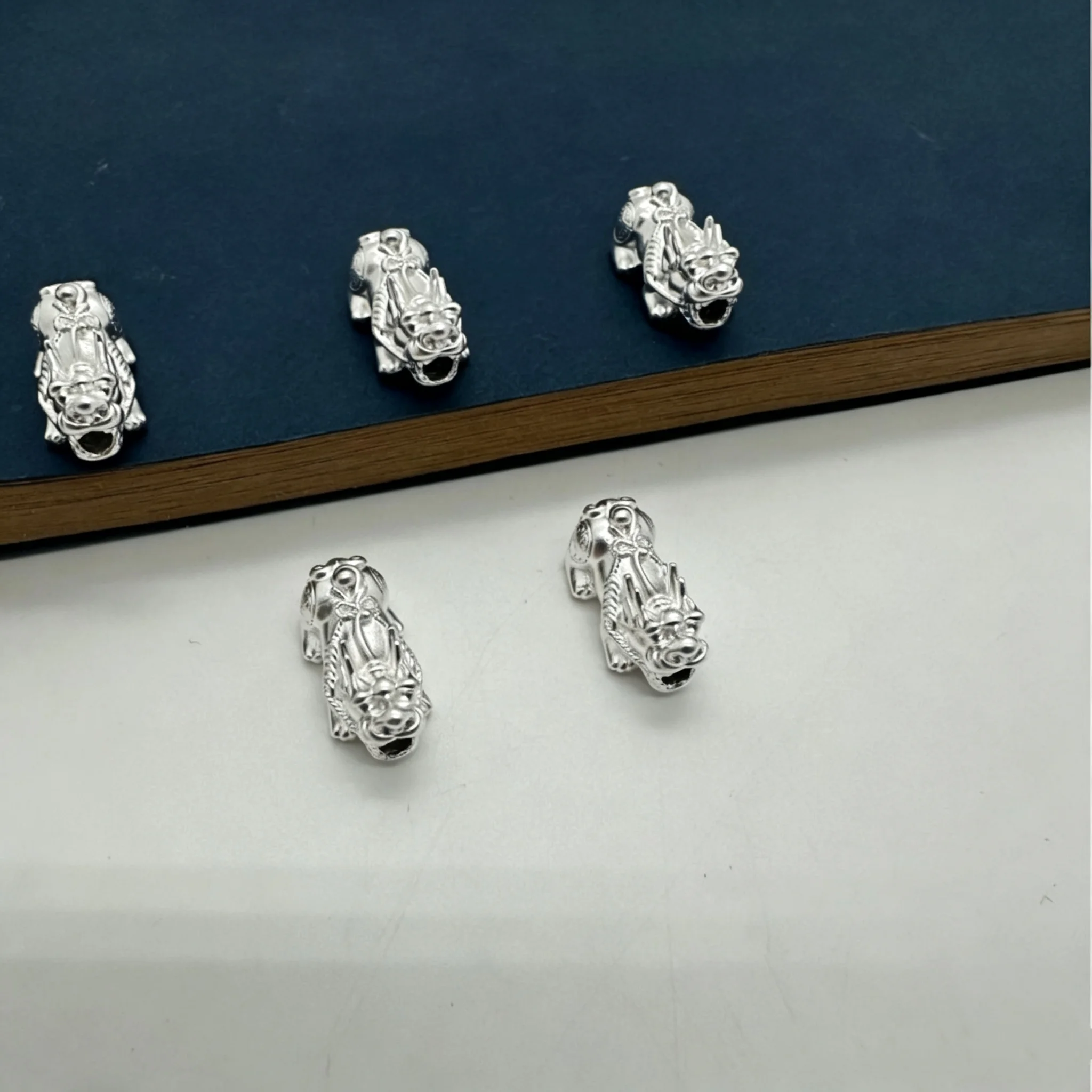 999 Pure Silver Accessories DIY Handmade Lucky Beast Baby Accessories Wealth Attraction Red Rope Jewelry for Unisex Wear