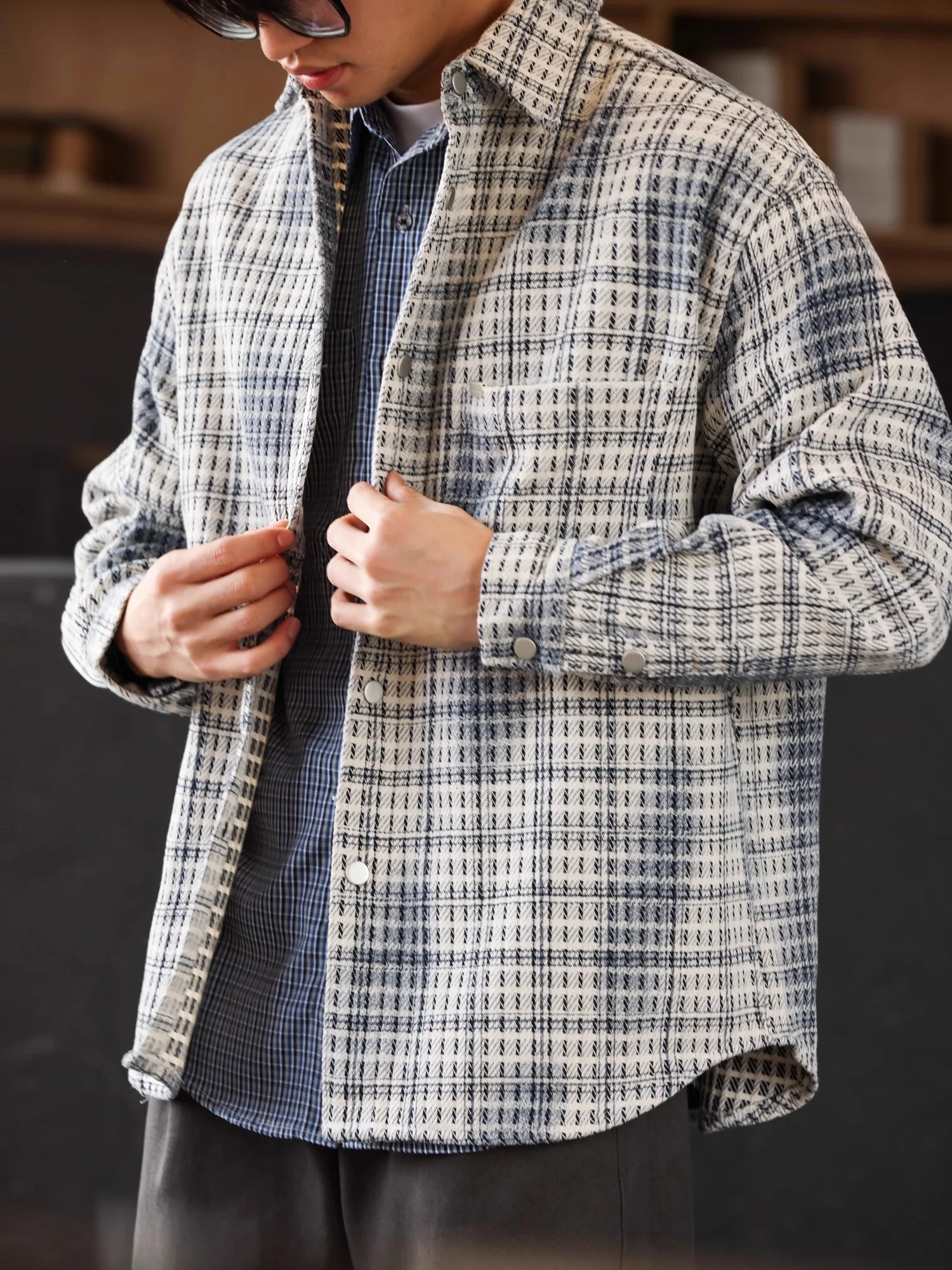 

Thickened Plaid Shirt Jacket Men's Autumn Winter Loose Fit Casual Outerwear Double Color American Retro Style Breathable Cotton
