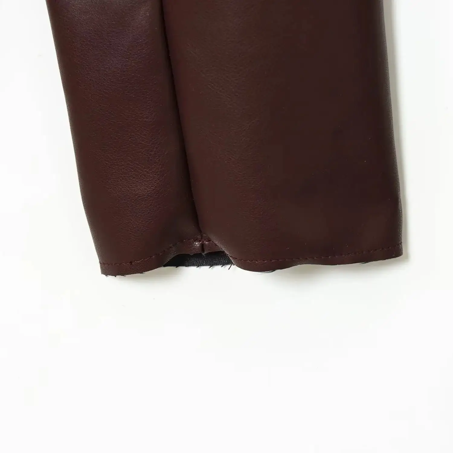 DiYiG WOMAN 2025 Winter New Fashion Faux Leather Short Jacket All-match Lapel Chic Pocket Casual Jacket Outerwear Mujer