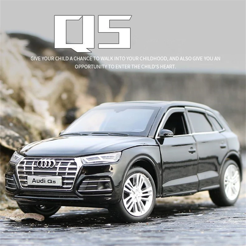 1:32 AUDI Q5 SUV Alloy Car Model Diecast & Toy Vehicle Metal Car Model Collection Sound and Light High Simulation Childrens Gift