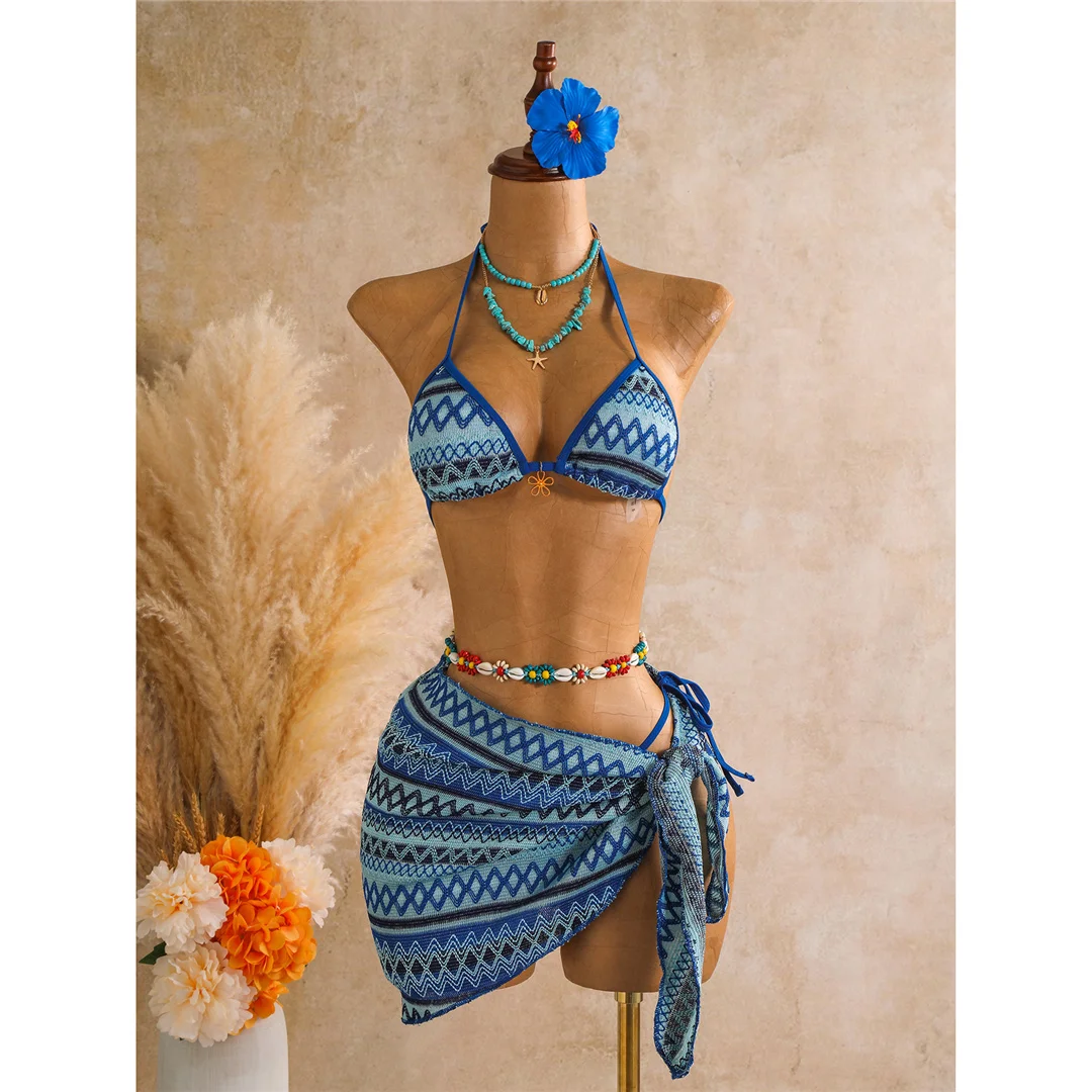 Bedruckter Bikini mit Sarong-Oberteil, Damen-Badeanzug, dreiteiliges Bikini-Set, gepolsterter Badeanzug, Badebekleidung, Modell V8332. – Detail 25