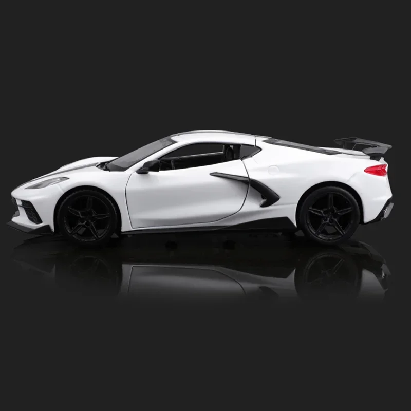 Maisto 1:24 2020 Chevrolet Corvette Stingray Coupe Diecast Model Edition Pickup Alloy Luxury Vehicle Pickup Toy Birthday Gift