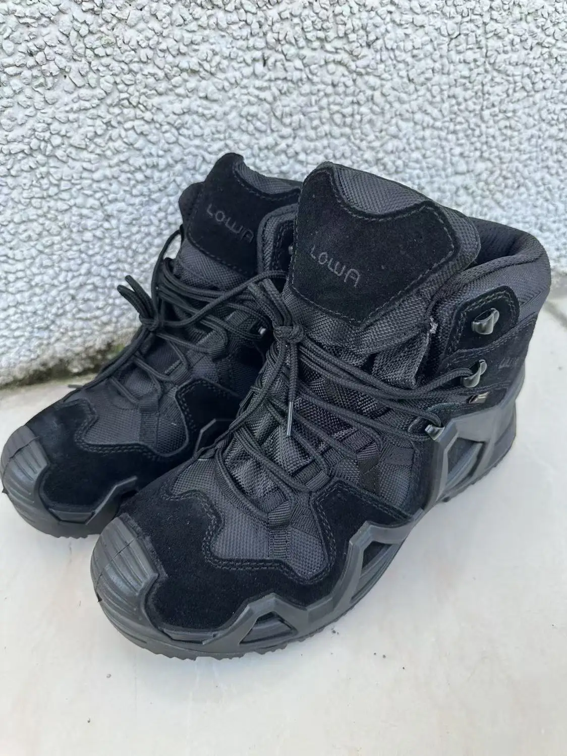 2025 Original Brand Unisex Walking Shoe Designer Wearable Lightweight Off-road Sneaker