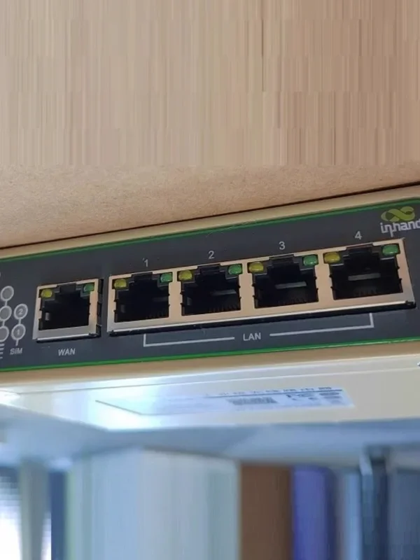 IR615-S-L7InHand4G WLAN-Router in Industriequalität