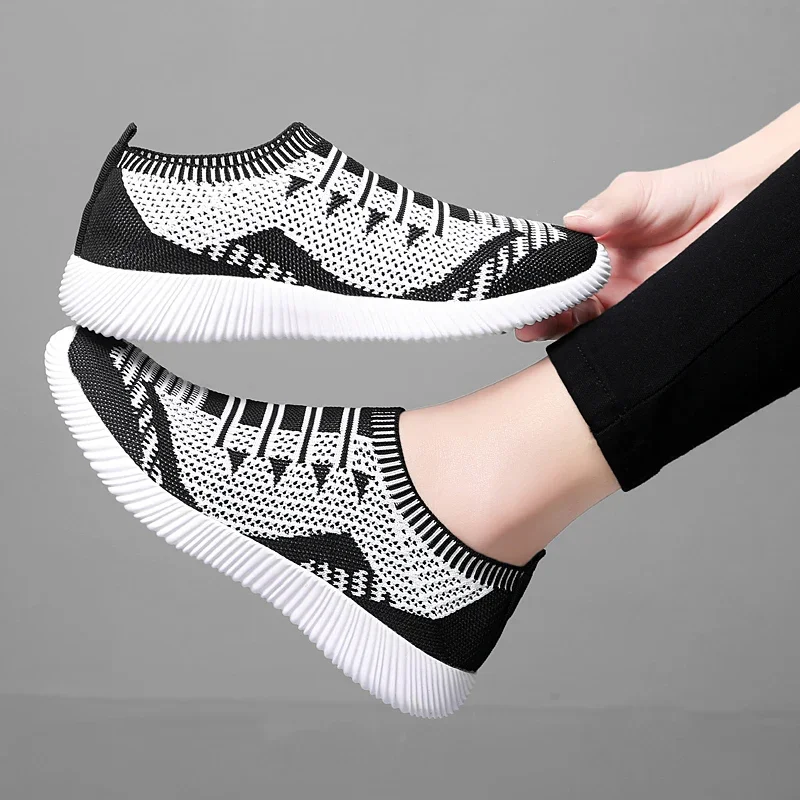 

Summer Men's Casual Shoes Breathable Knit Sneakers Women And Men Lightweight Slip-on Shoes Outdoor Non-slip Women's Sports Shoes