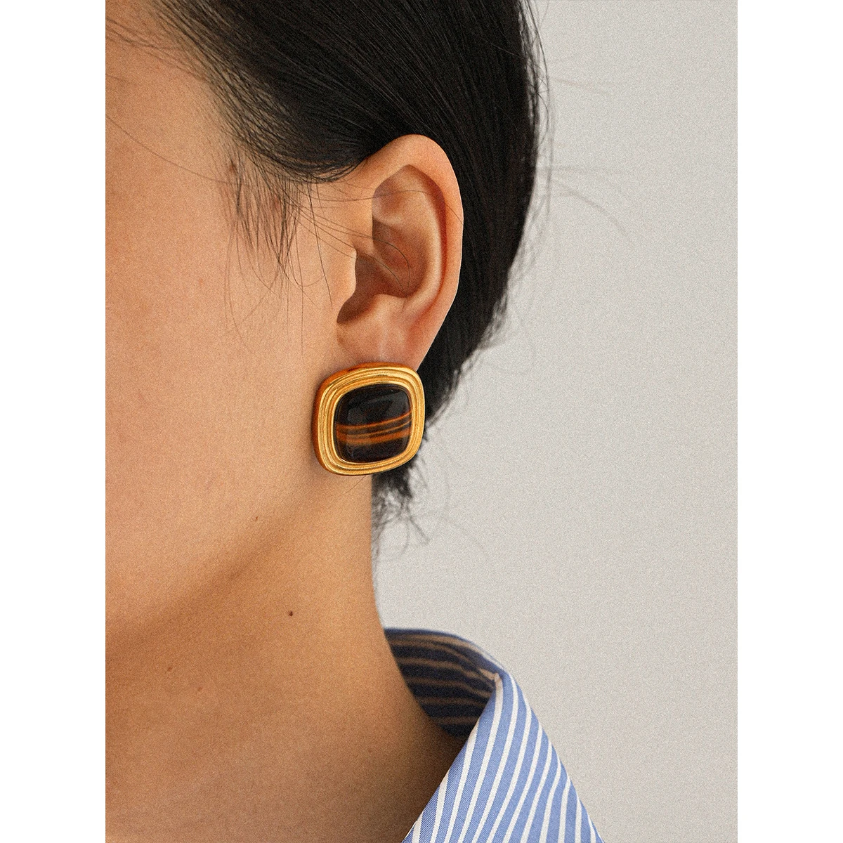 

Multi Color Natural Stone Chunky Stud Earrings PVD Gold Plated Stainless Steel Geometric Textured Frame Jewelry For Women's