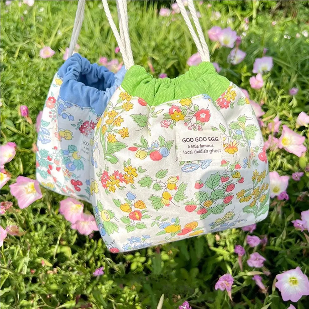 Sac à cosmétiques de grande capacité de style coréen, sac de rangement multifonctionnel, sac de maquillage de style pastChev, fleur florale, cordon de proximité