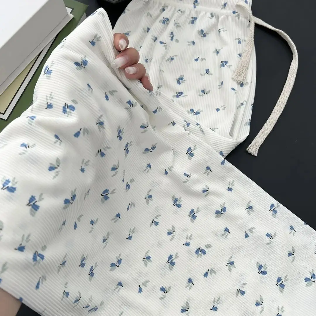 

2025 Американские уличные широкие повседневные брюки с эластичной резинкой на талии и цветочным принтом, свободные облегающие прямые спортивные брюки со шваброй