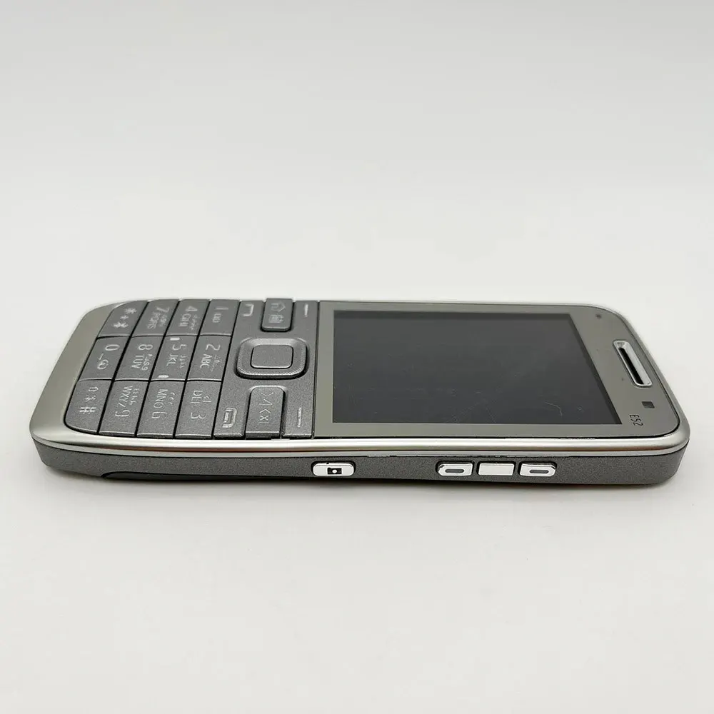 الأصلي مقفلة E52 شريحة واحدة بلوتوث 2.4 "1500mAh مكبر الصوت شحن سريع الهاتف المحمول في حالة جيدة