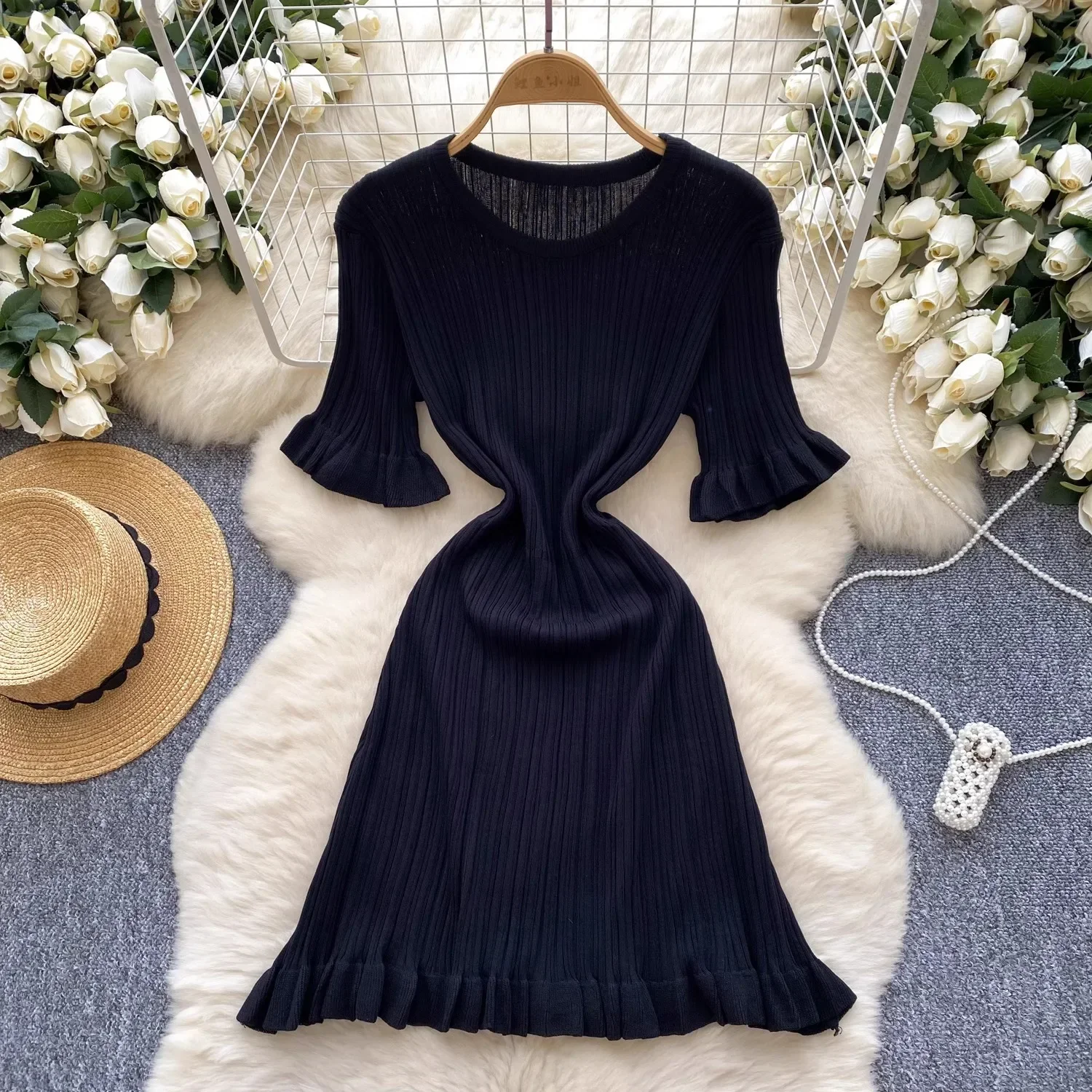 2025 neue Solide Chic Mode Sexy Paket Hüften Rüschen Mini Kleid Frauen Oansatz Dünne Elastische Gestrickte Sommer Kleid Party Vestido