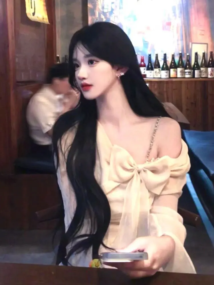 

Уникальная красивая женская блузка с открытыми плечами, модный элегантный дизайн, весенний сезон, длинный рукав, французский стиль, свободный крой