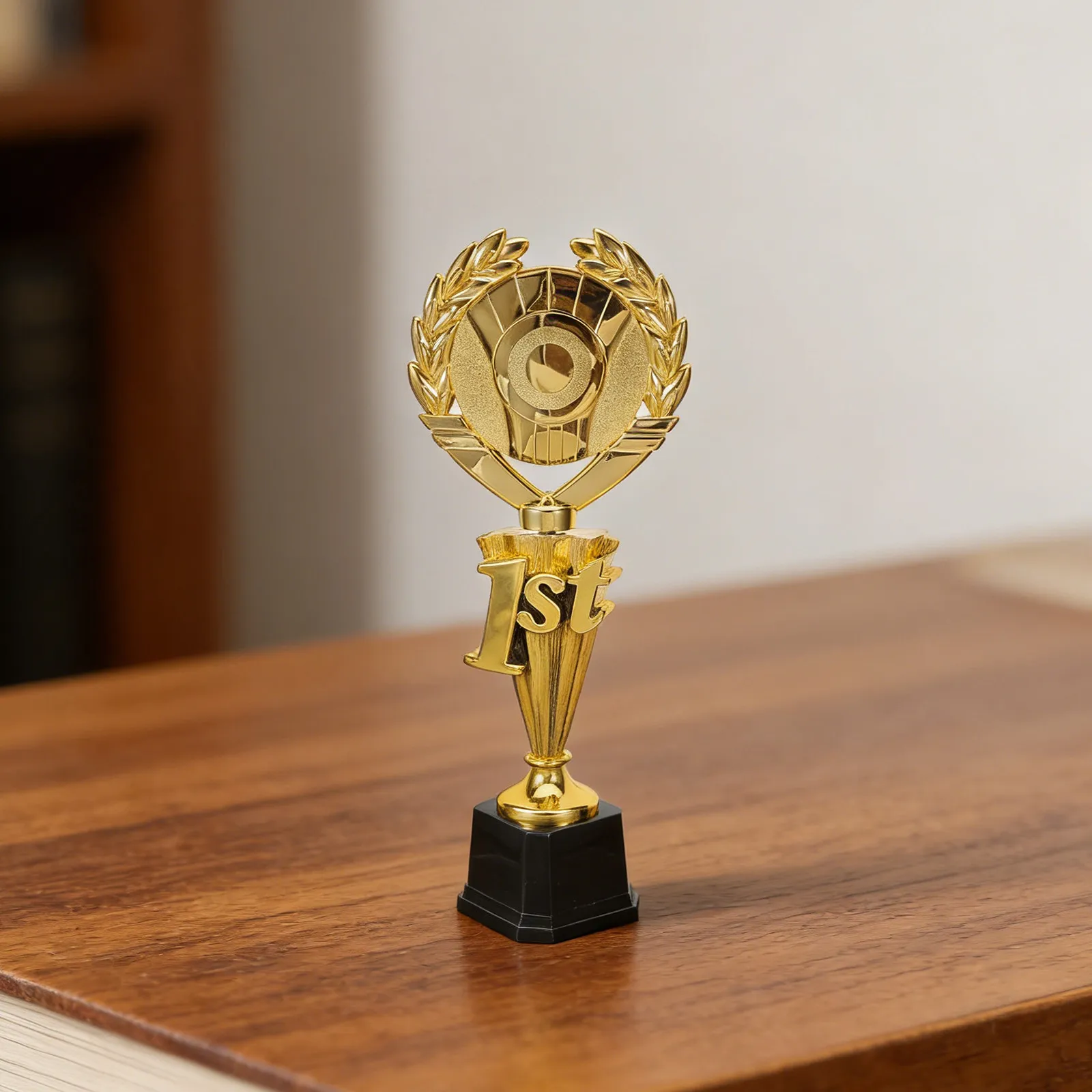 

Пластиковый кубок-трофей Crystal Clear: Отличная награда для спортивных мероприятий, соревнований и достижений