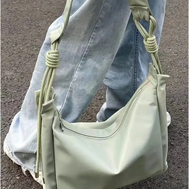 Sac à Main Coréen Solide et Frais avec Corde Simple pour Femme, Accessoire à Bandoulière de Grande Capacité avec Enchevêtrement