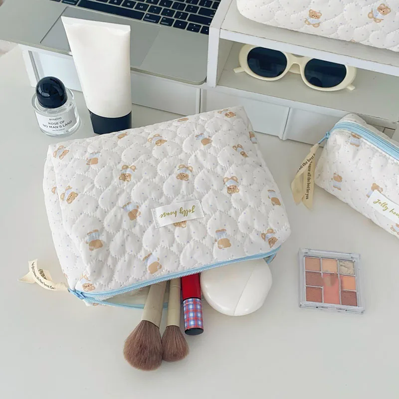 Ins Style High Value Skincare Storage Bag Large Capacity Handheld Makeup Bag Portable Travel Toiletry Storage Pouch for Students