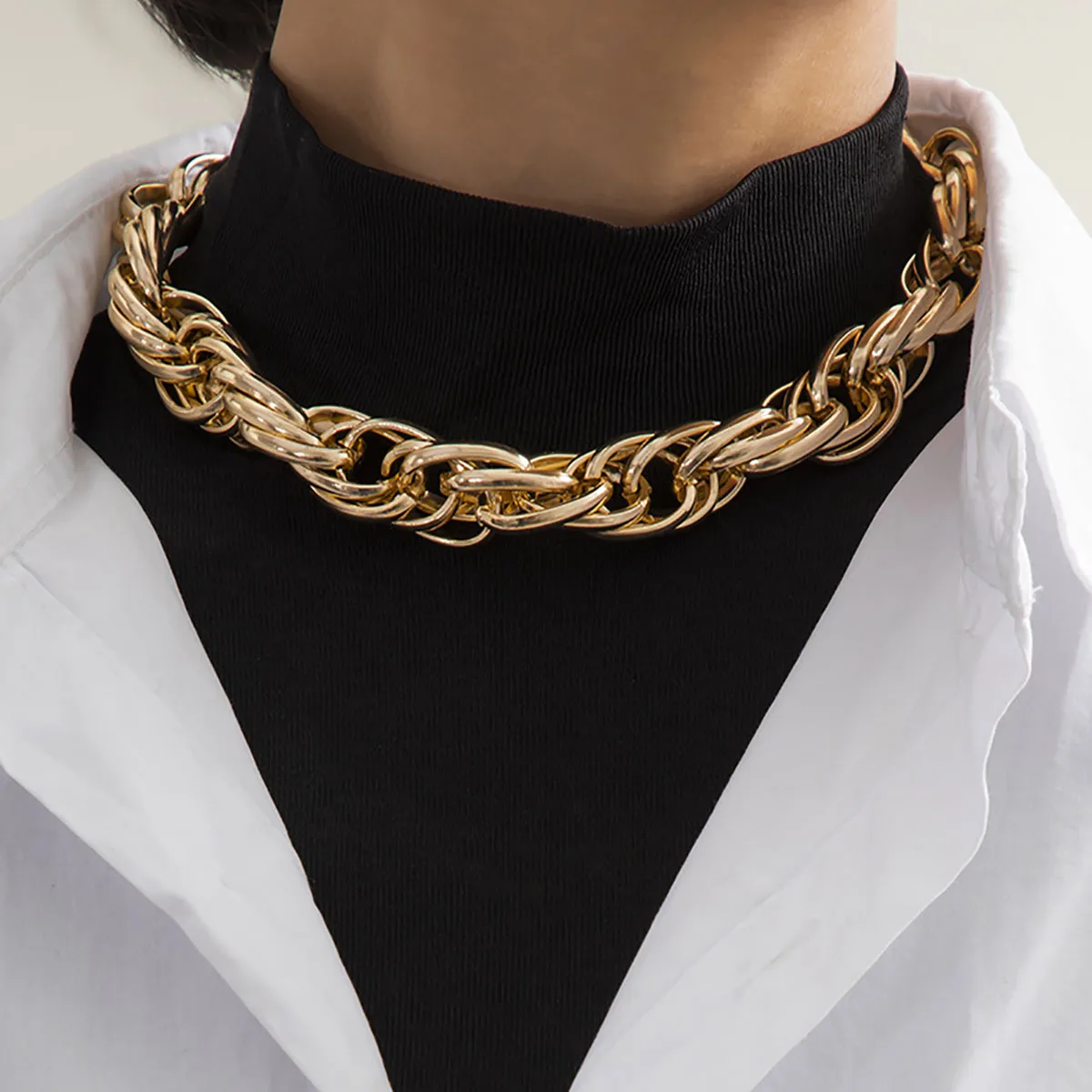 

Hip Hop Coarse Gold Color Metal Clavicle Necklace Women's 2023 Punk Style Simply Twist The Necklaces Men's Fashion Jewelry