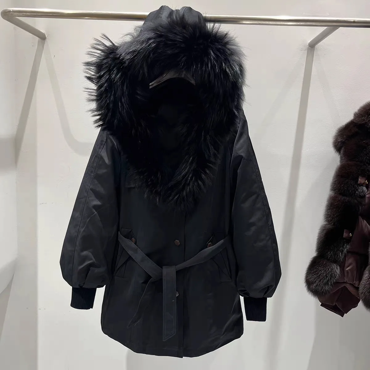 2026 European Winter Women's Down Jacket Hooded Fox Fur Warm Windproof Pike Jacket
