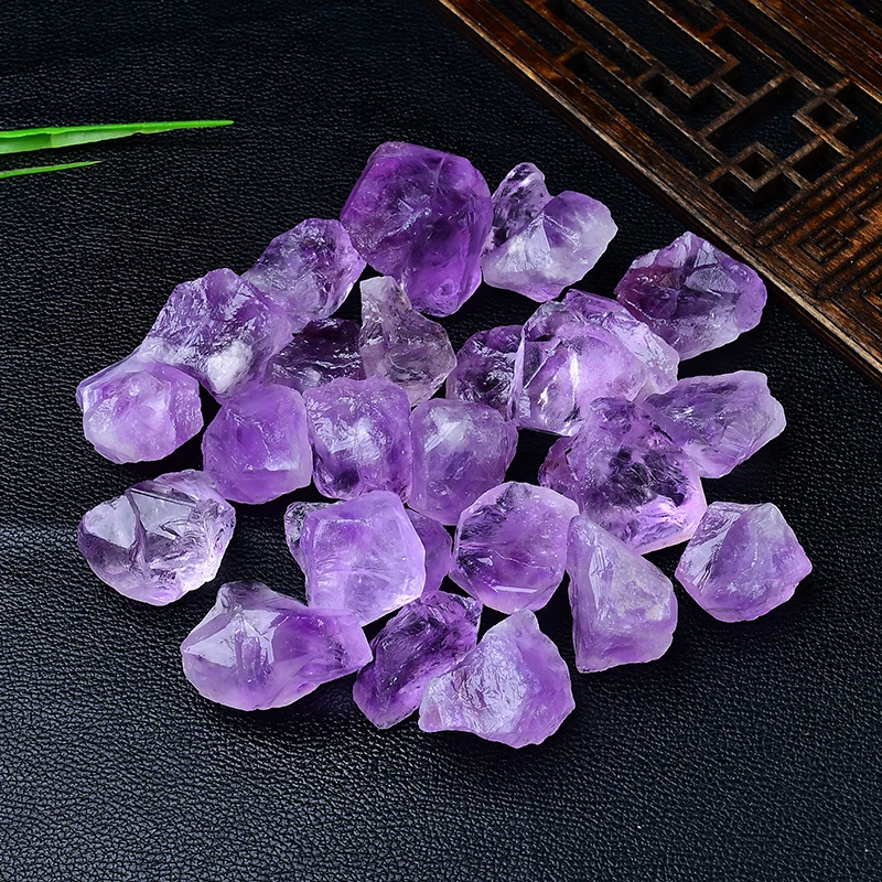 Natural Amethyst Raw Stone Desktop Ornament Light Purple Mineral Gemstone New Chinese Style Suitable for Living Room Office 1pc