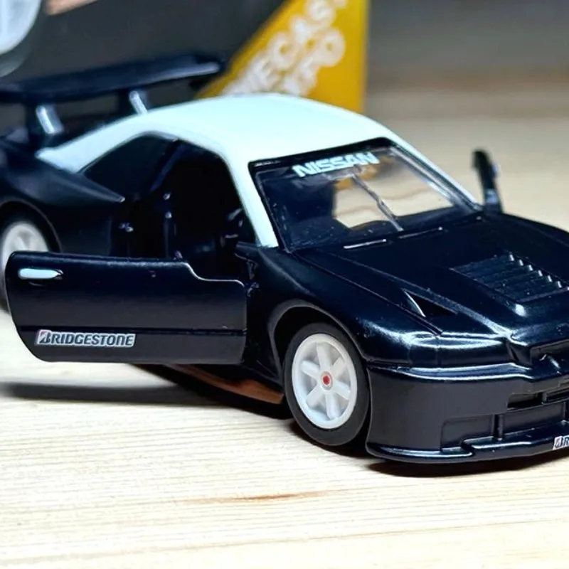 TOMICA Nissan gtr 1999 jgtc gt500 modelo de carro de liga de simulação fundida, brinquedo de presente de festival para meninos, item de exibição colecionável para adultos.