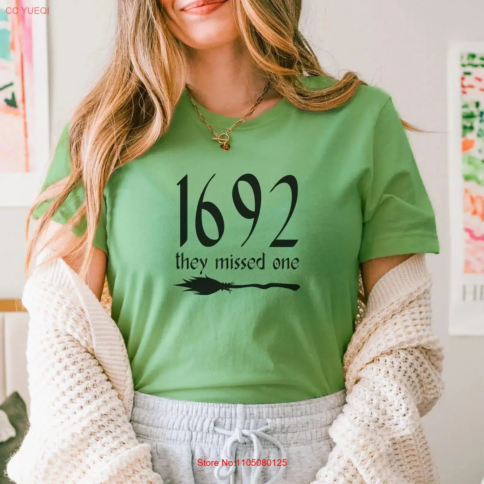 

1692 They Missed One Halloween T Shirt Witchy Woman Witch Trials Spooky Season Good gift SweaT vintage Washed fashion homme