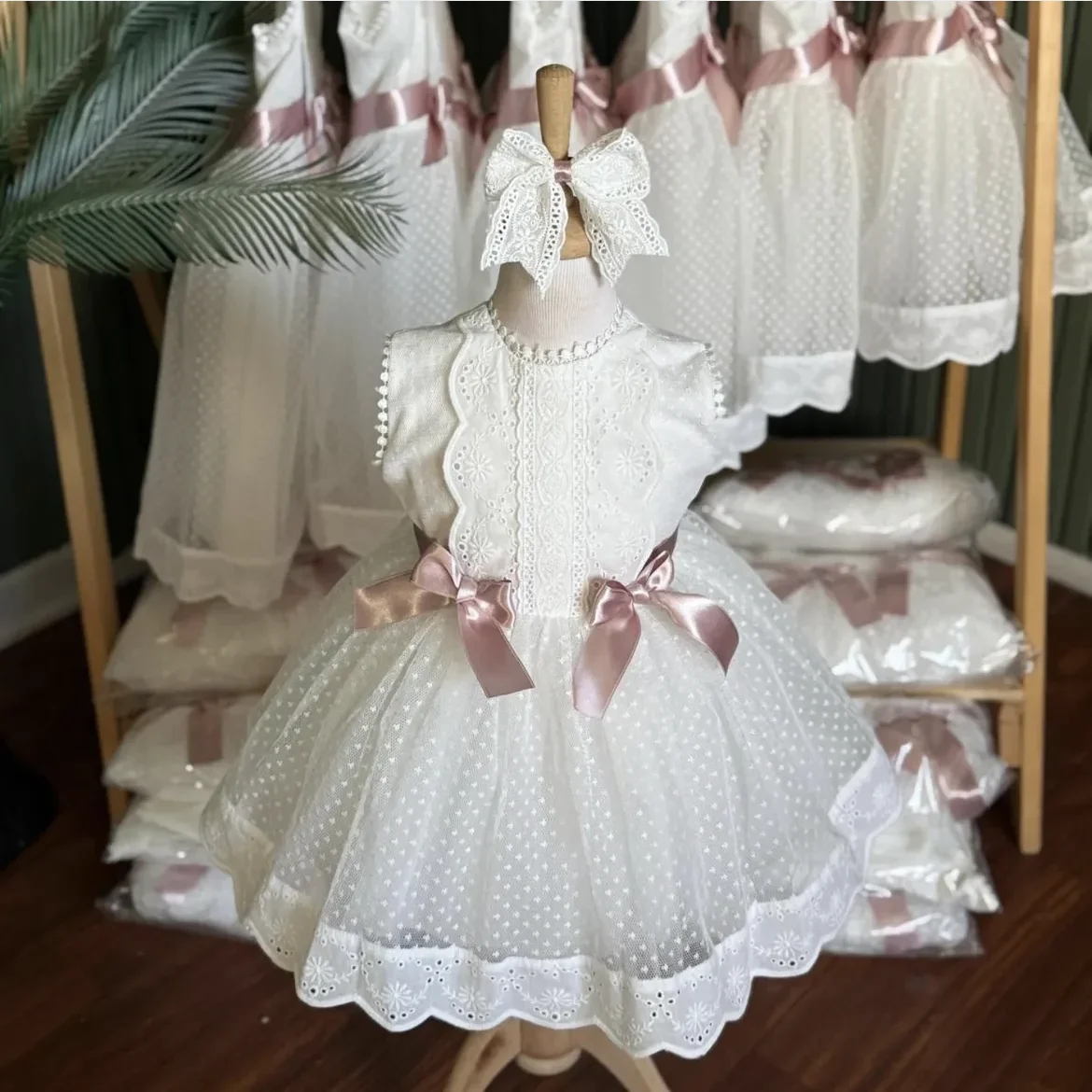 

0-12Y Baby Girl Summer Off White Exquisite Lace Turkish Vintage Princess Ball Gown Dress for Birthday Holiday Eid Photography