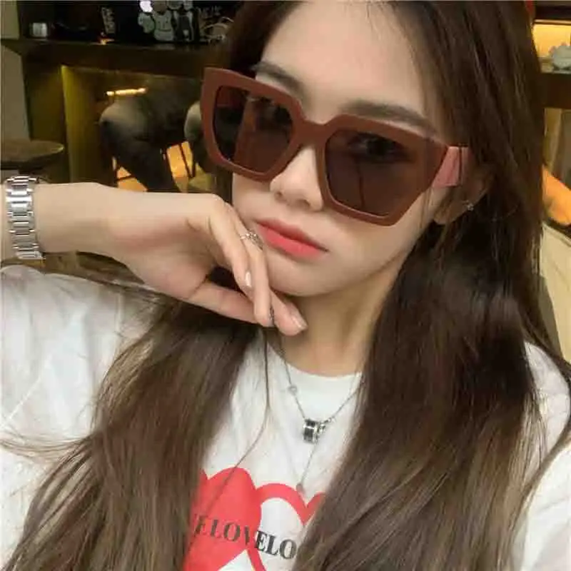 

New Large Frame Square Sunglasses Women's Brand Designer Fashion Sun Glasses Women Outdoor Travel Eyewear UV400 Oculos De Sol