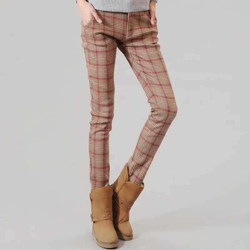 

2024 New Winter Women's Pants with Velvet and Thickened Insulation Bottom, Checkered British Feet Pants