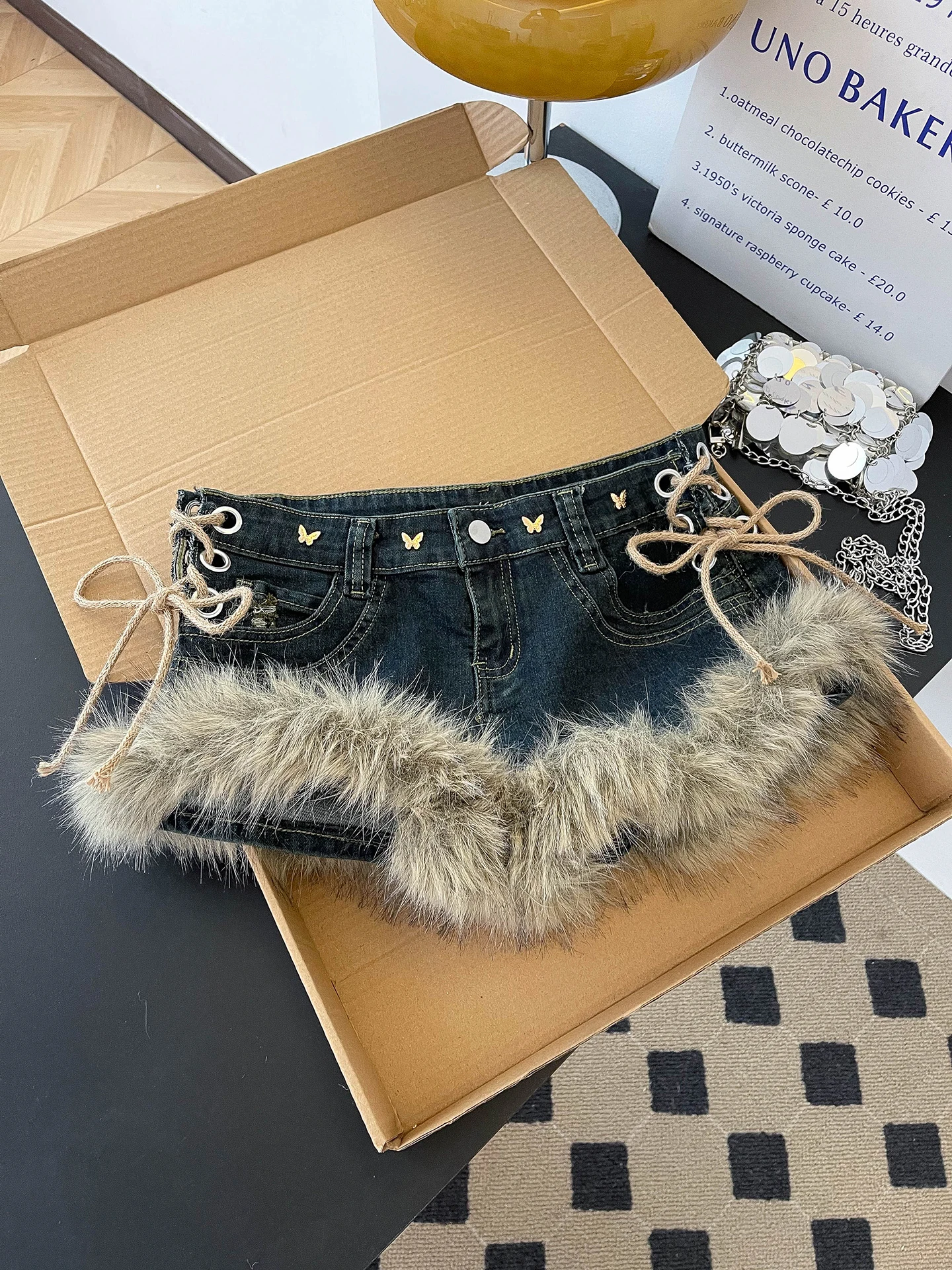 Y2K Spicy Girl Low Waist Slim Fit Denim Shorts Women's Summer Dance Pants with Belt Design Breathable Comfortable Casual Jeans