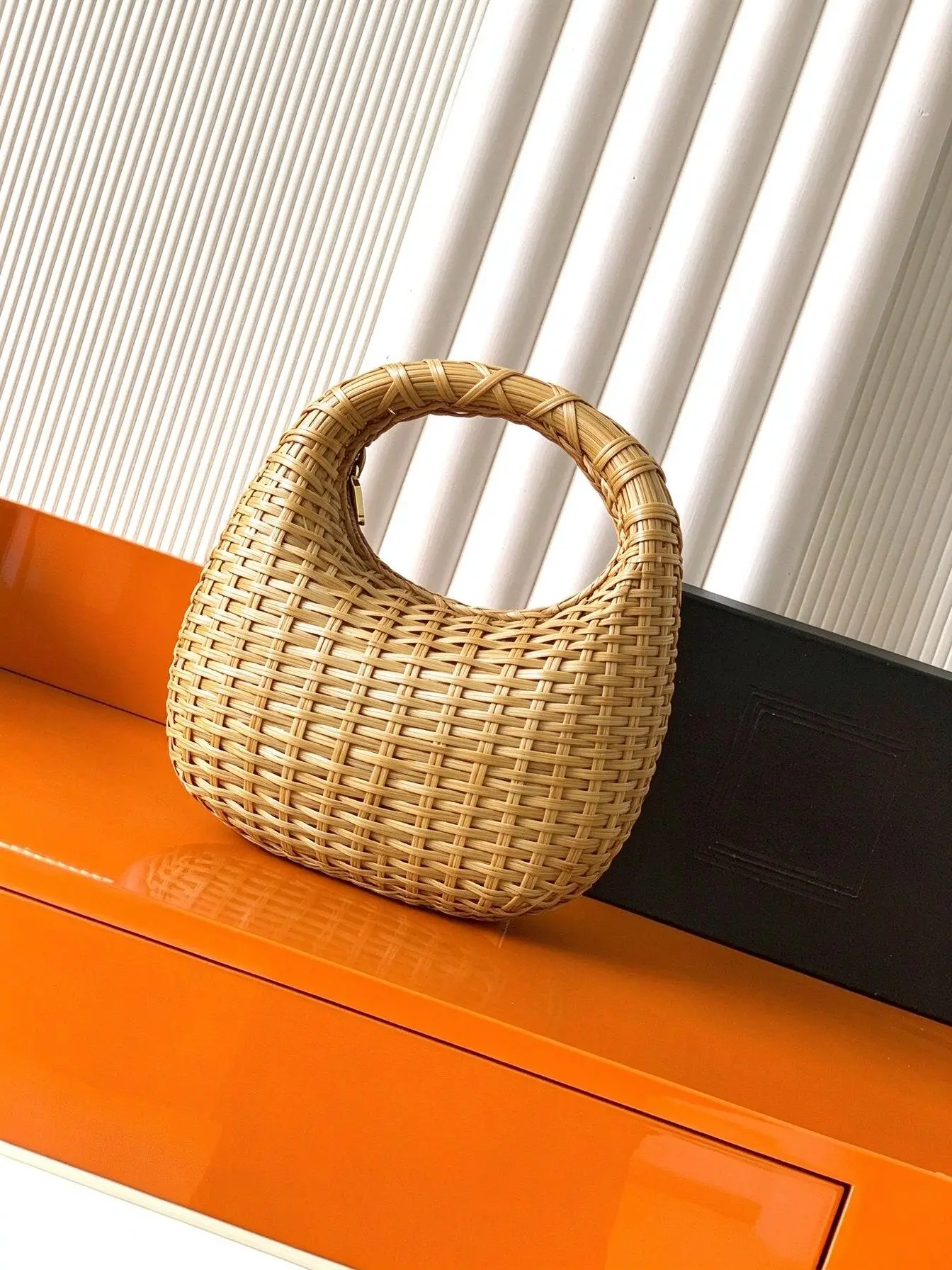 Women Natural Rattan Woven Mini Hobo Handbag Hollow Round Top Handle Zipper Closure Summer Beach Wicker Tote Purse