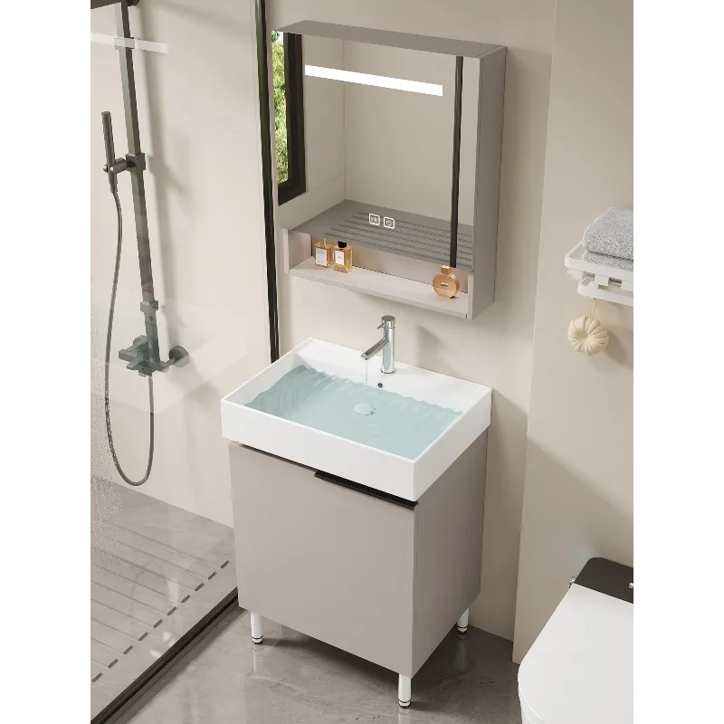 

Комбинированный алюминиевый шкаф для ванной комнаты с сотовой структурой и встроенной керамической раковиной для небольших квартир