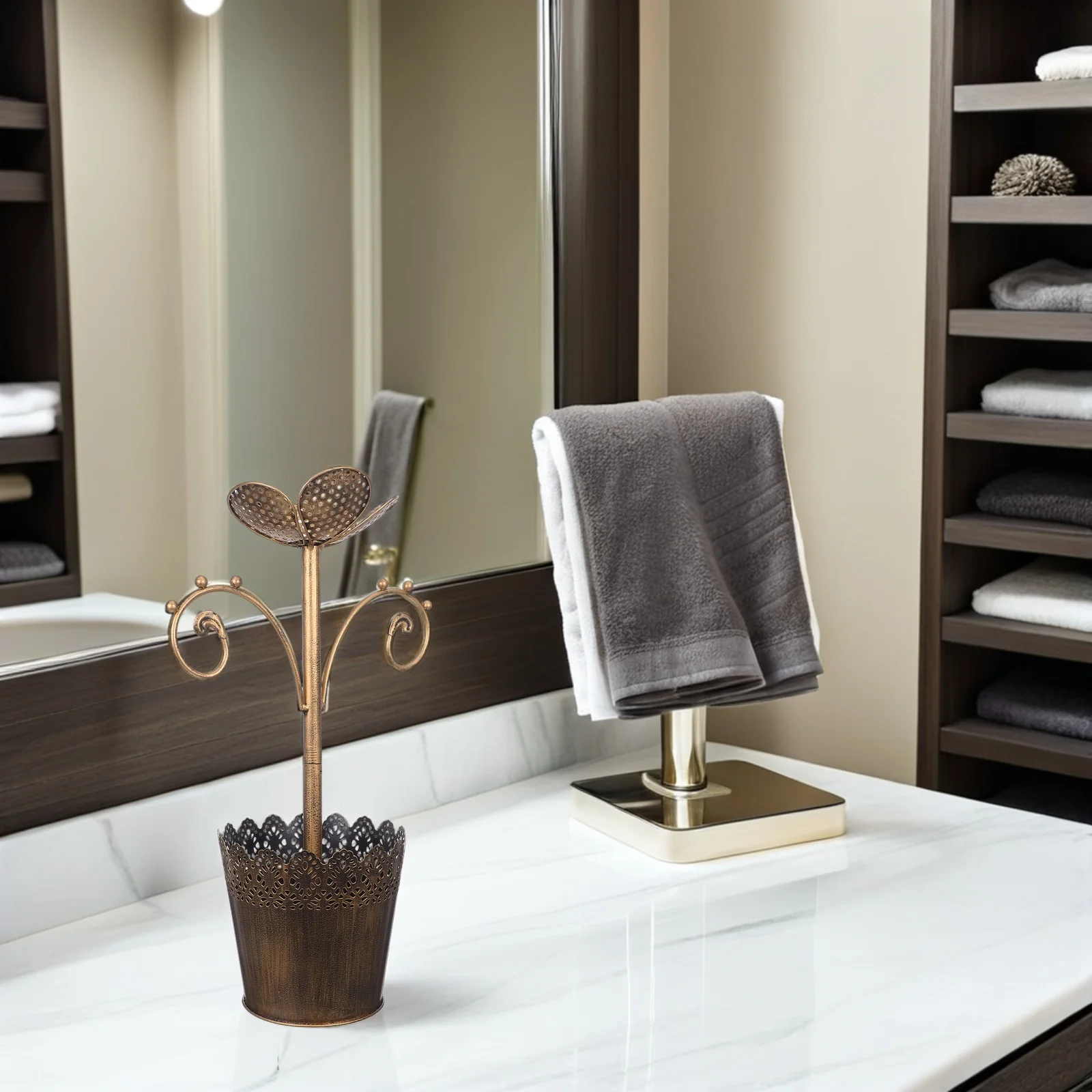 

Floral Shaped Jewelry Stand Organizer Iron Metal Flower Bucket Design Multi-Hole Earring Necklace Holder For Women Makeup Brush