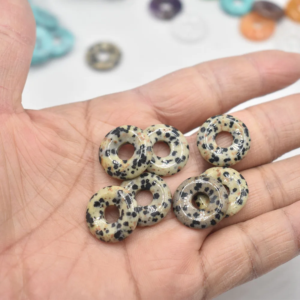 Modische, hochwertige, sortierte Naturstein-Gogo-Donut-Anhänger, Perlen 18mm für Schmuckherstellung, Großhandel 12 Stück/Los, kostenlos. – Detail 25