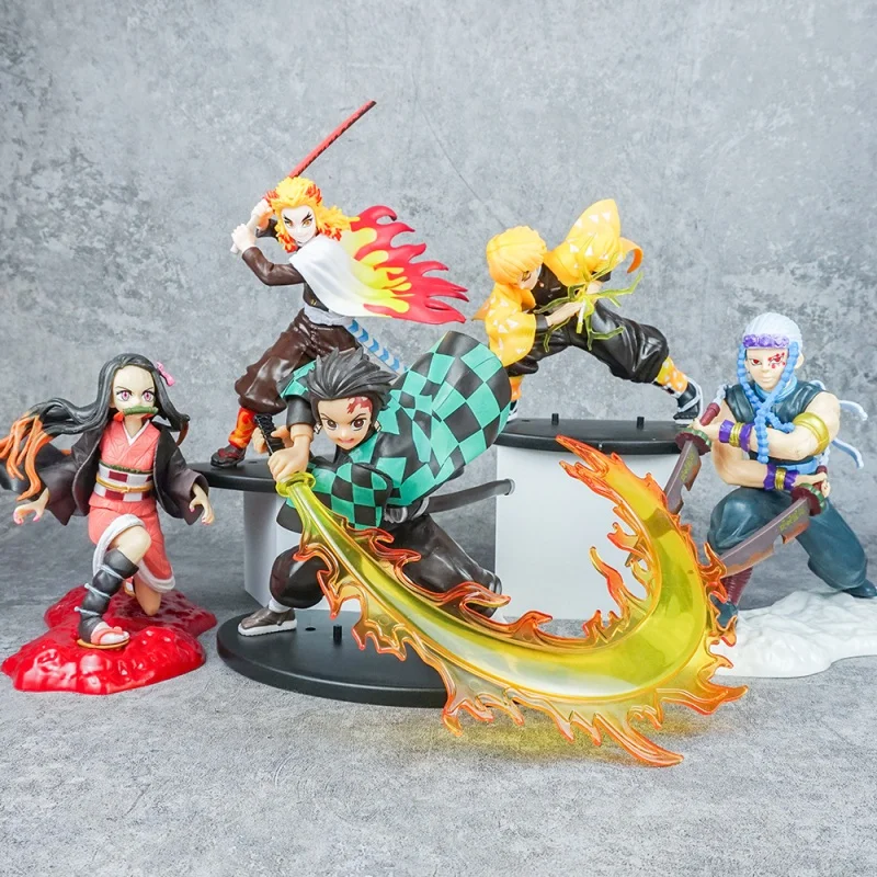 1 Stuks Hete Japanse Figuur Anime Garage Kits God Van Vuur Tanjirou Battle Model Ornamenten Auto Decoratie Verjaardag Voor Jongen