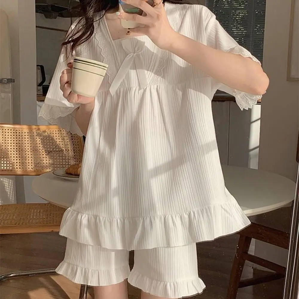 Fashion Korean Women‘s Pajamas Set with Chest Pads Cute Floral Sleepwear Sweet Comfortable Short-Sleeved Pajamas Girls
