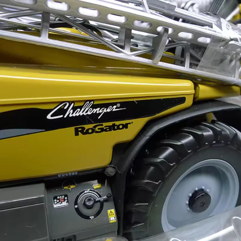 NORSCOT Diecast 1/32 Scale Challenger Rogator 655 Sprayer