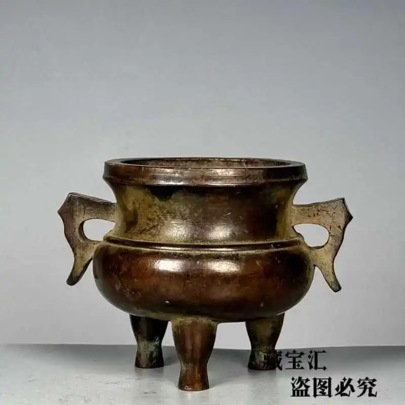 Old Collection Seal Script Xuande Stove Pure Copper Double Eared Three Foot Tripod Incense Burner Home Worship Collection