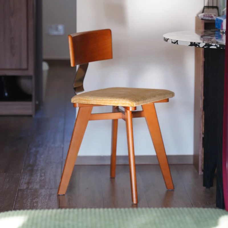 

Designer of second-hand dining chairs, Nordic solid wood backrests, dining tables, chairs, wabi-sabi style stools